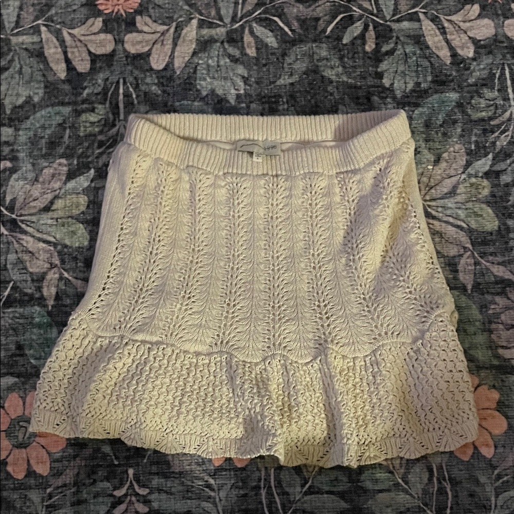 Elegant Cream Knit Skirt